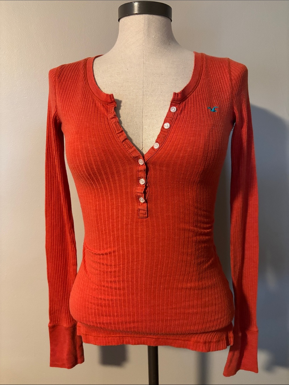 Hollister Ribbed Henley Long-Sleeve Top - Coral Red